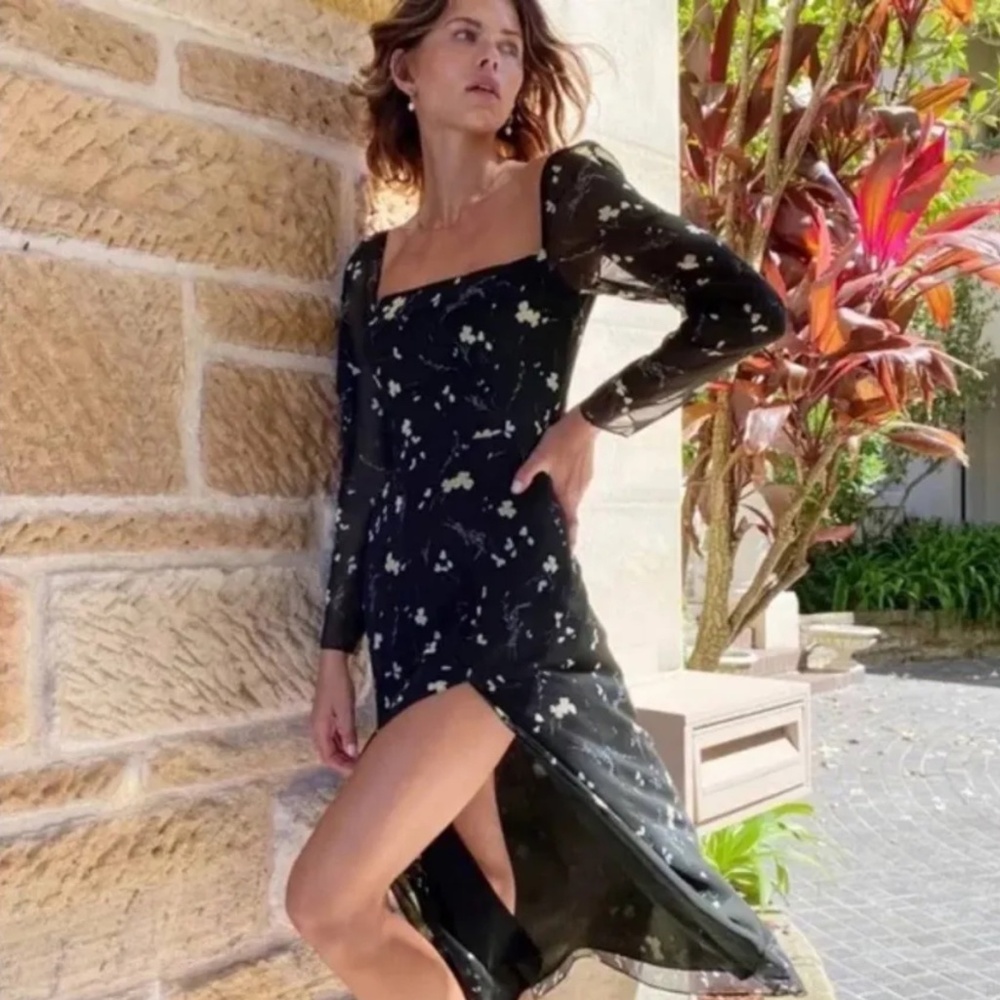 Aritzia Wilfred Mencia Dress
